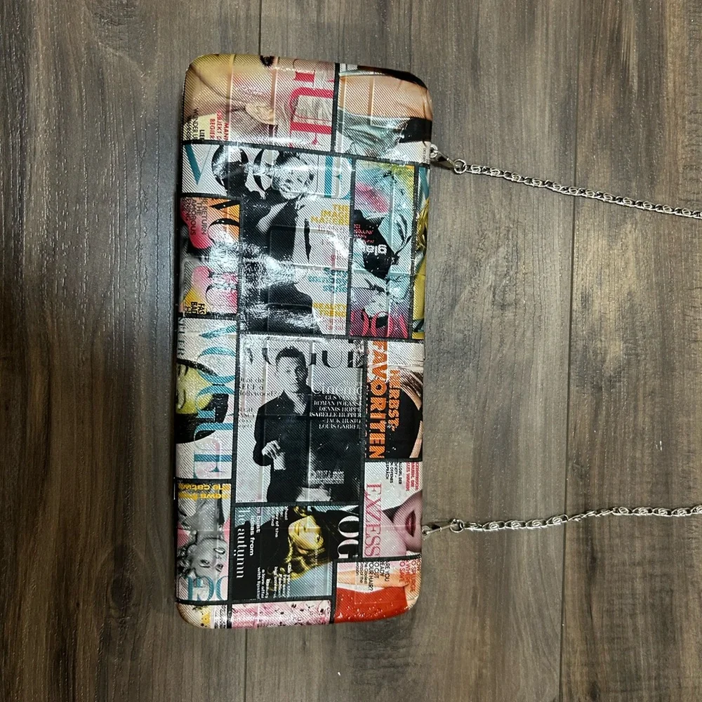 Vogue Magazine Print Clutch Bag - Picture 4 of 6